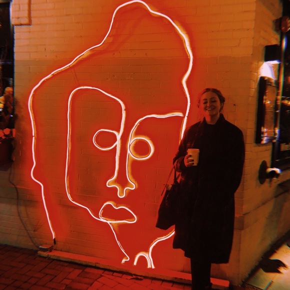 hey you with the pretty face - Picture 2 of 4